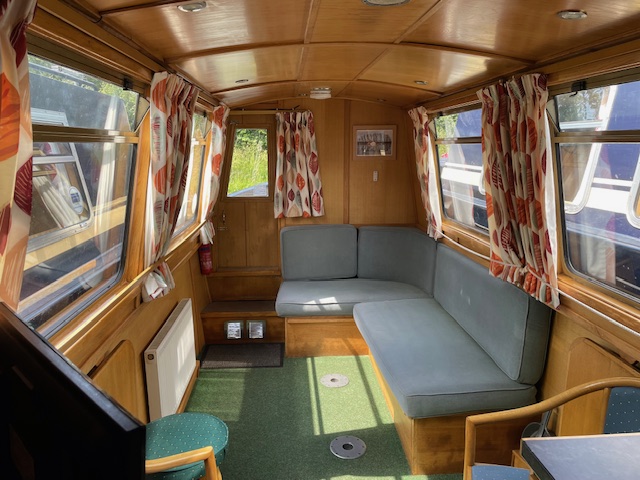 Hannah: Saloon (front)