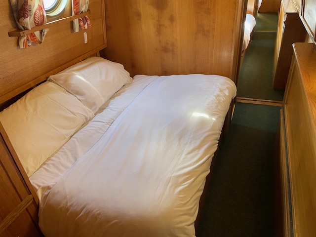 Hannah: Folded King Size Cross Bed (front bedroom)